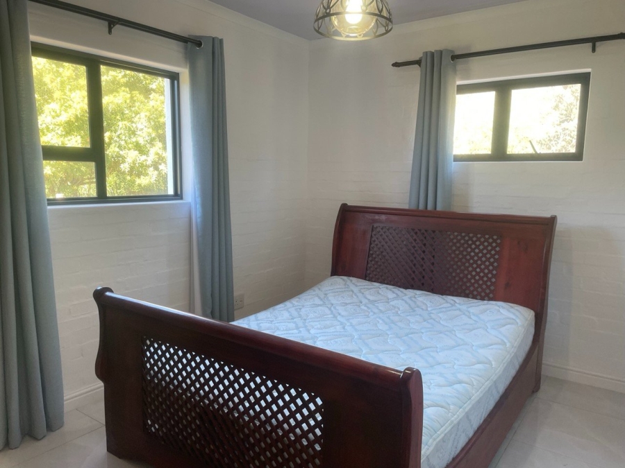 To Let 2 Bedroom Property for Rent in Crofters Valley Western Cape